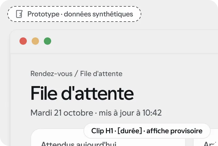 Prototype · données synthétiques : affiche provisoire du clip « Patients, rendez-vous, accueil », écran « File d’attente ».